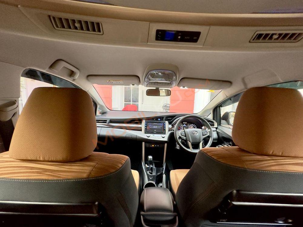 Mobil Toyota Kijang Innova 2017