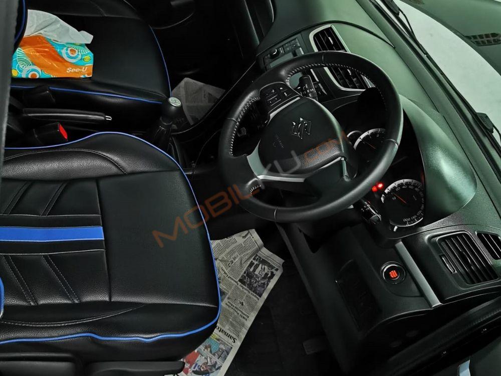 Mobil Suzuki Swift 2015