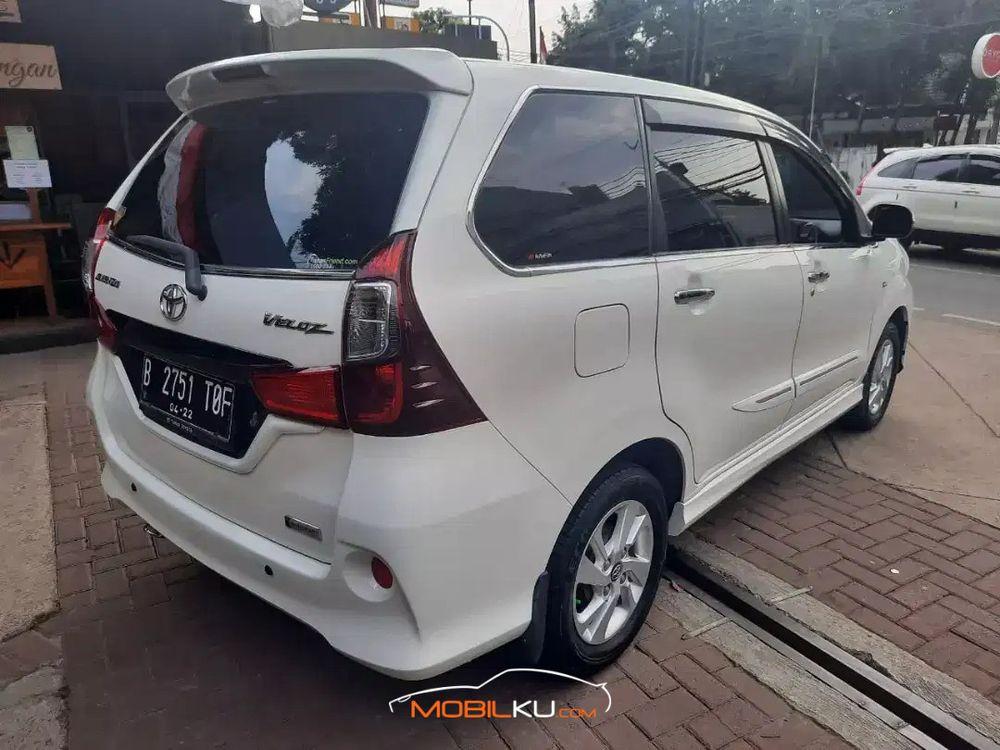 Mobil Toyota Avanza 2017