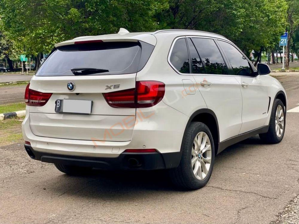 Mobil BMW X5 2016