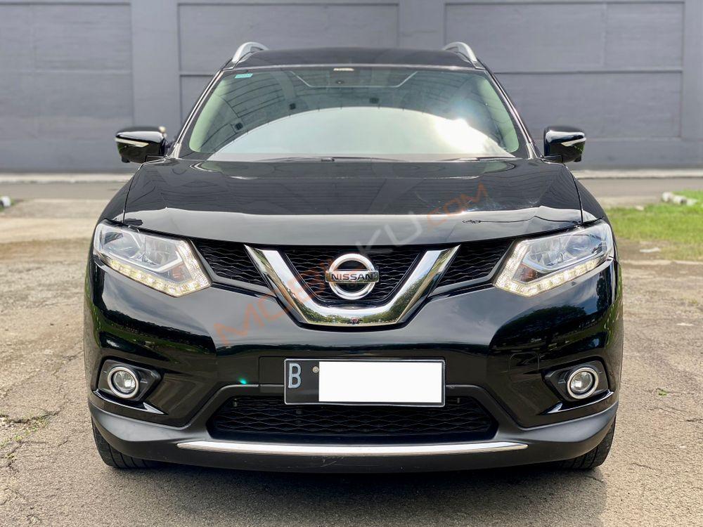 Mobil Nissan X-Trail 2015