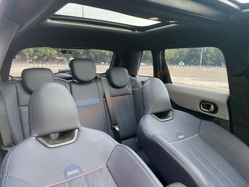 Mobil MINI 5-Door 2024