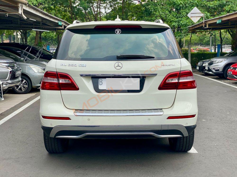 Mobil Mercedes-Benz ML 2013