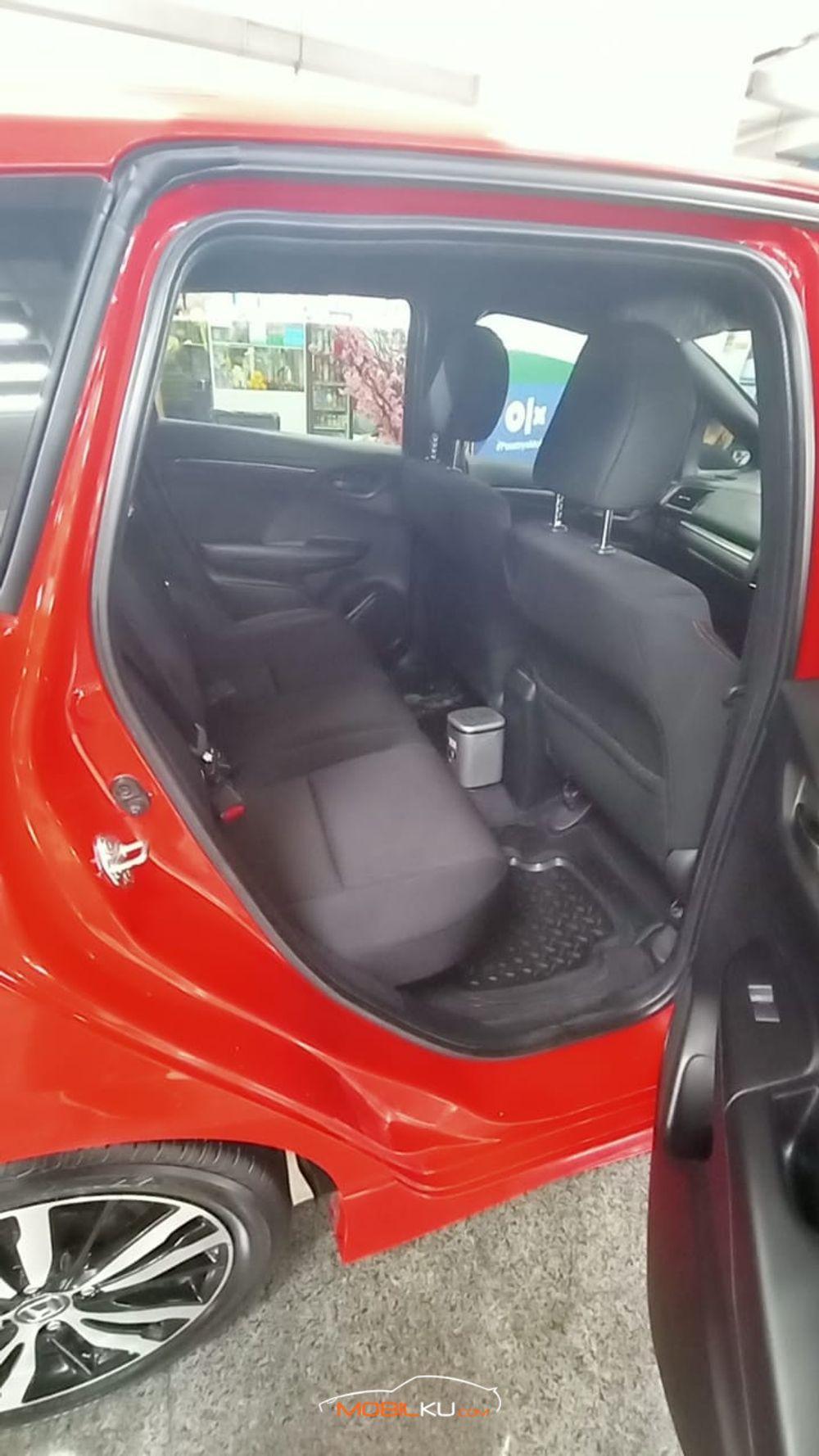 Mobil Honda Jazz 2018