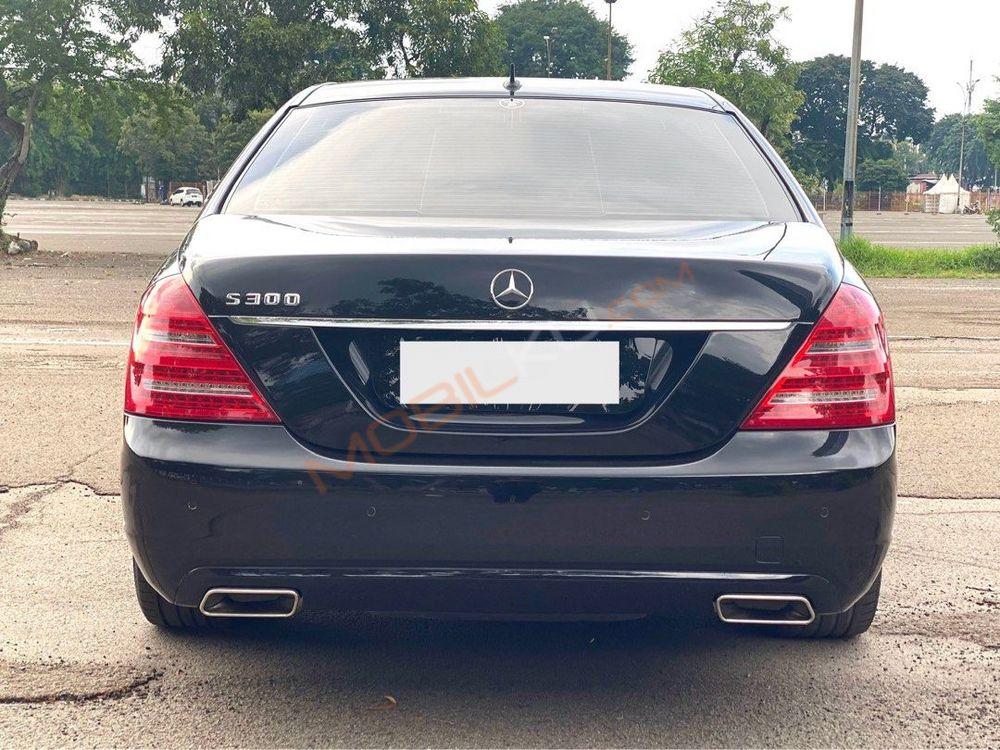 Mobil Mercedes-Benz S-Class 2011