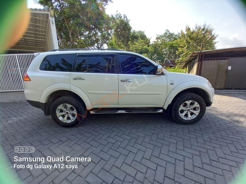 Mobil Mitsubishi Pajero Sport 2012