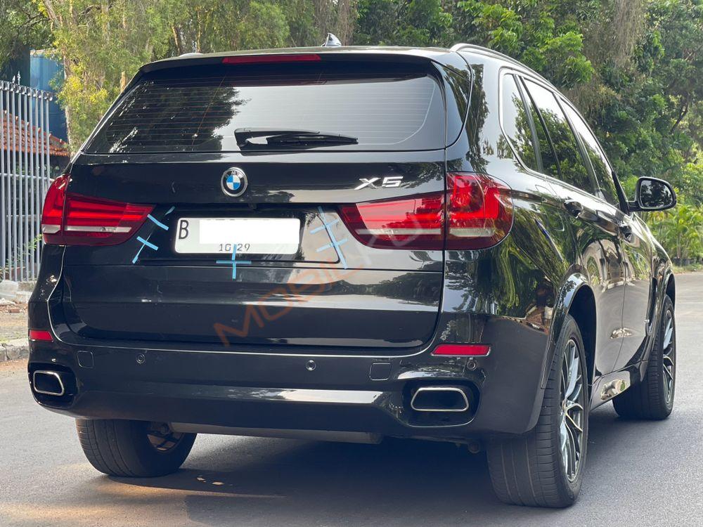 Mobil BMW X5 2015