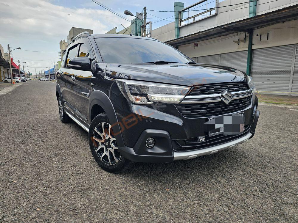 Mobil Suzuki XL7 2022