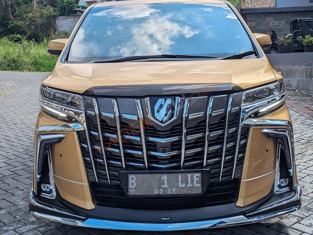 Mobil Toyota Alphard 2020