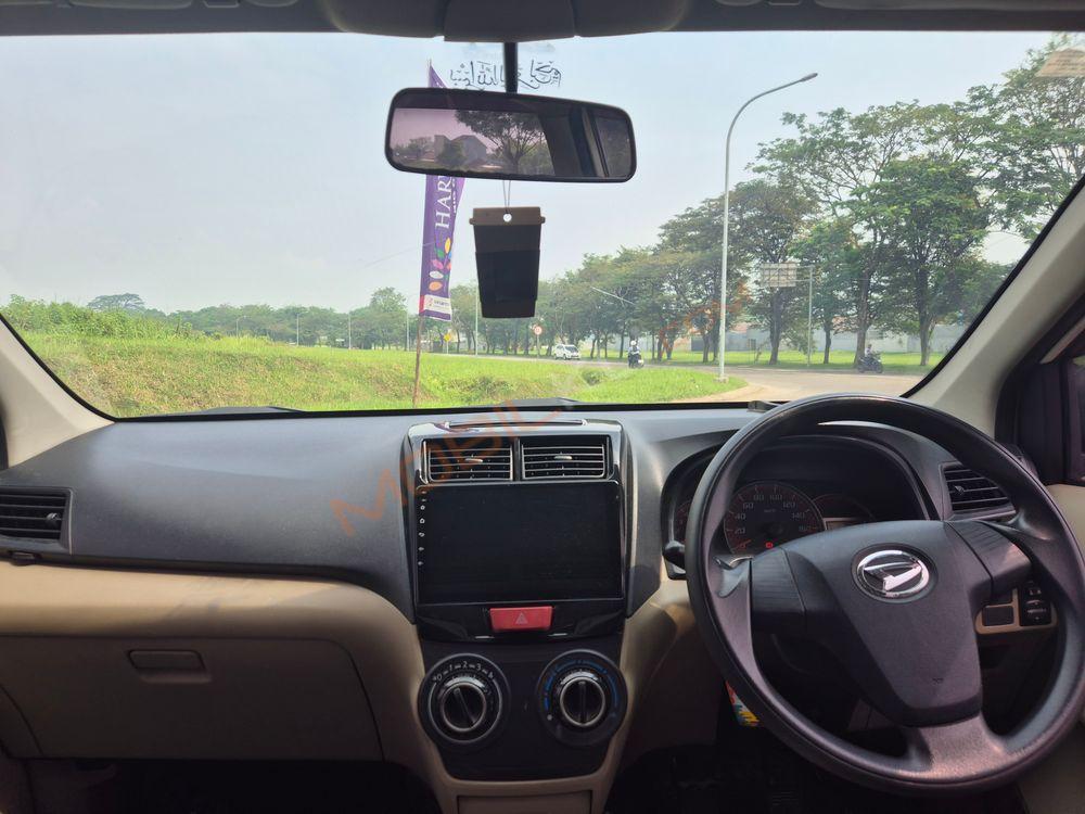 Mobil Daihatsu Xenia 2013
