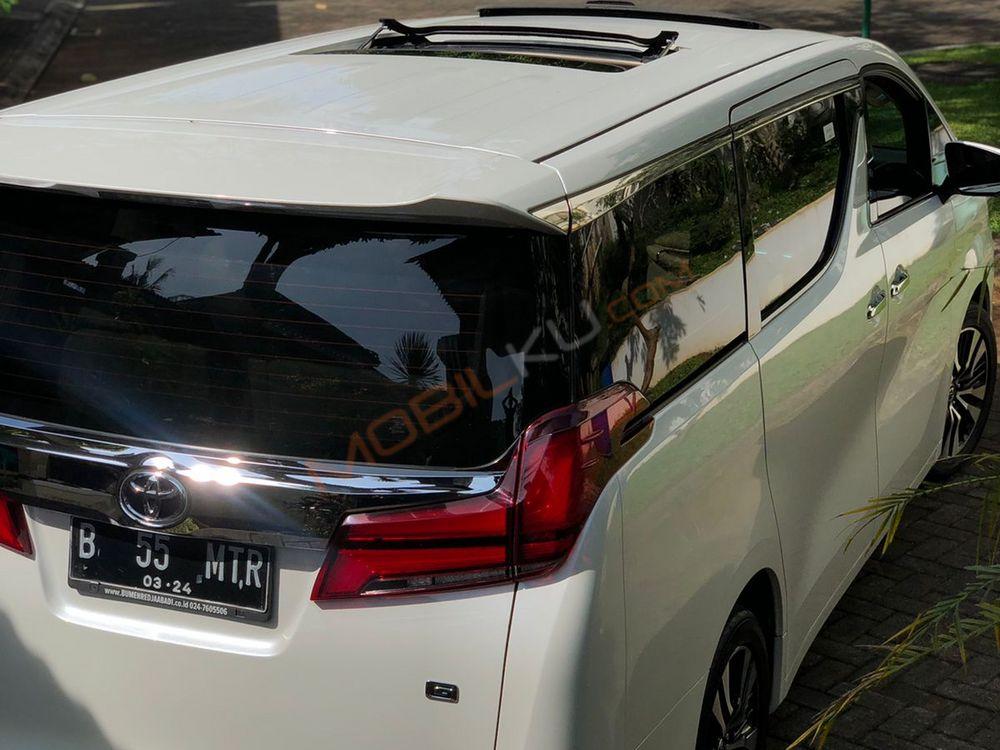 Mobil Toyota Alphard 2019