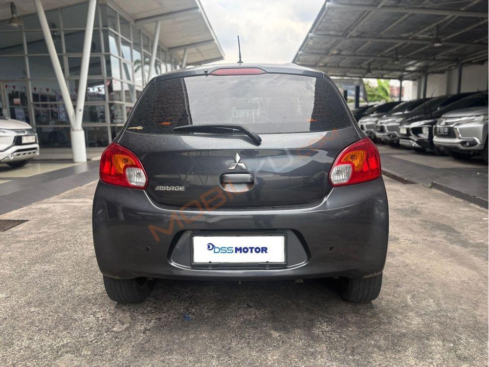 Mobil Mitsubishi Mirage 2014