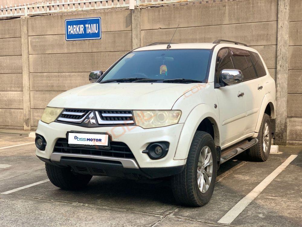 Mobil Mitsubishi Pajero Sport 2015