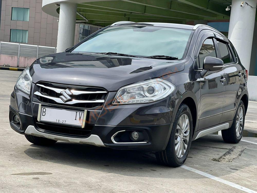 Mobil Suzuki SX4 2017