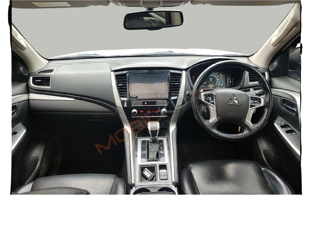 Mobil Mitsubishi Pajero Sport 2021