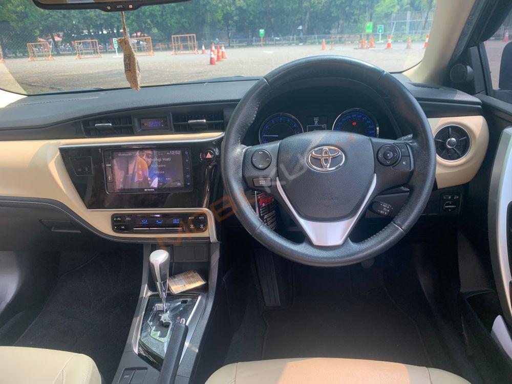 Mobil Toyota Corolla 2018