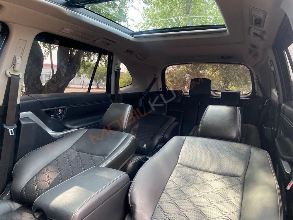 Mobil Toyota Kijang Innova Zenix 2024