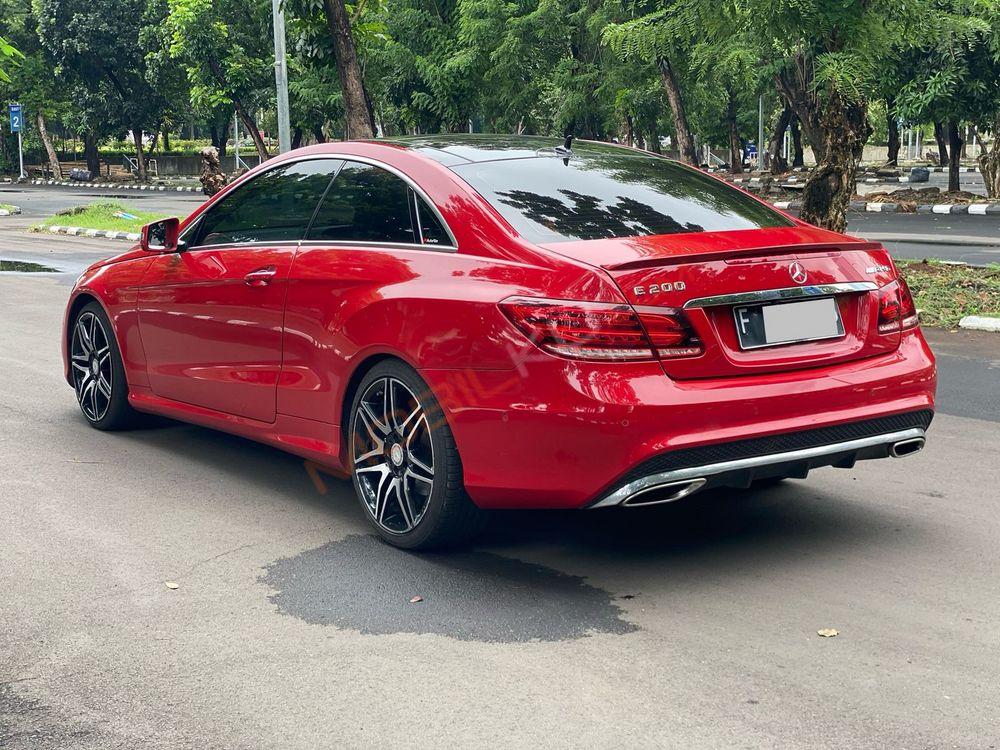 Mobil Mercedes-Benz E-Class 2014