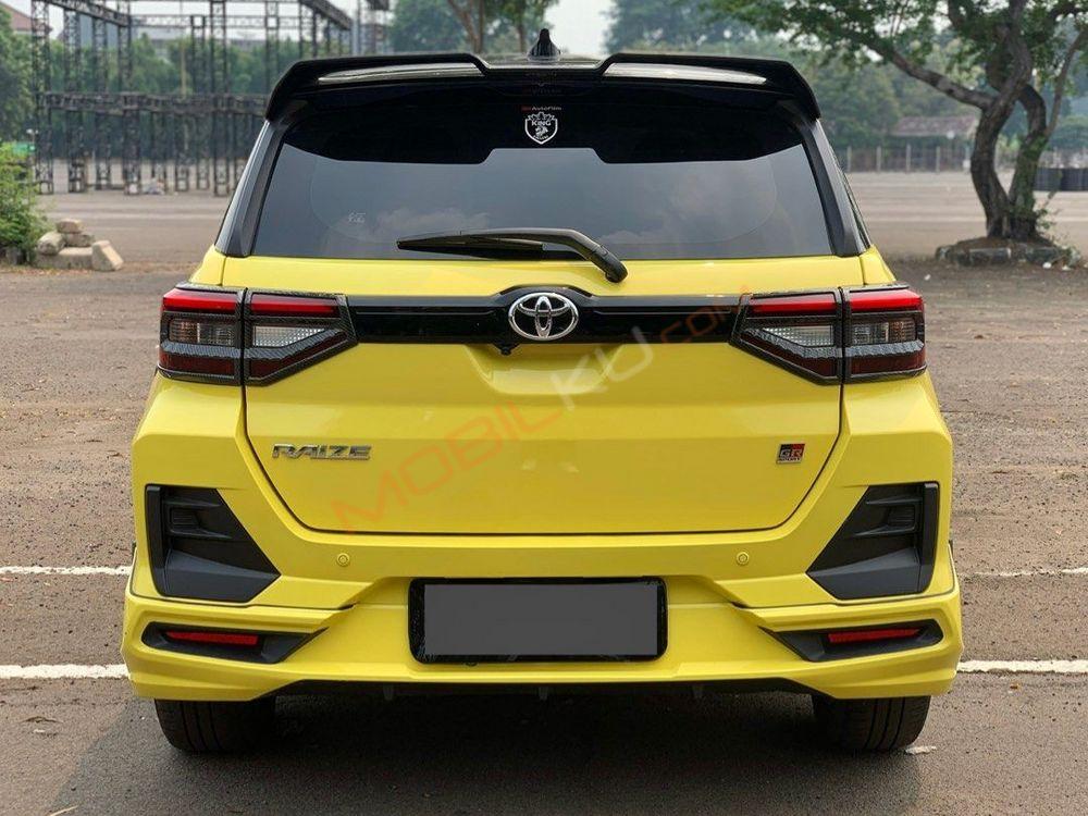 Mobil Toyota Raize 2022