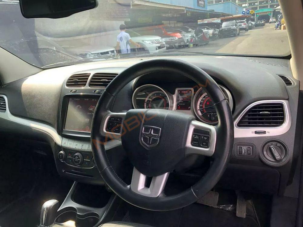 Mobil Dodge Journey 2014