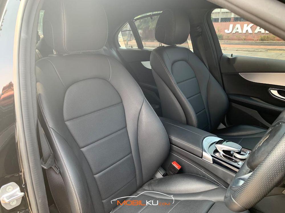 Mobil Mercedes-Benz C-Class 2017