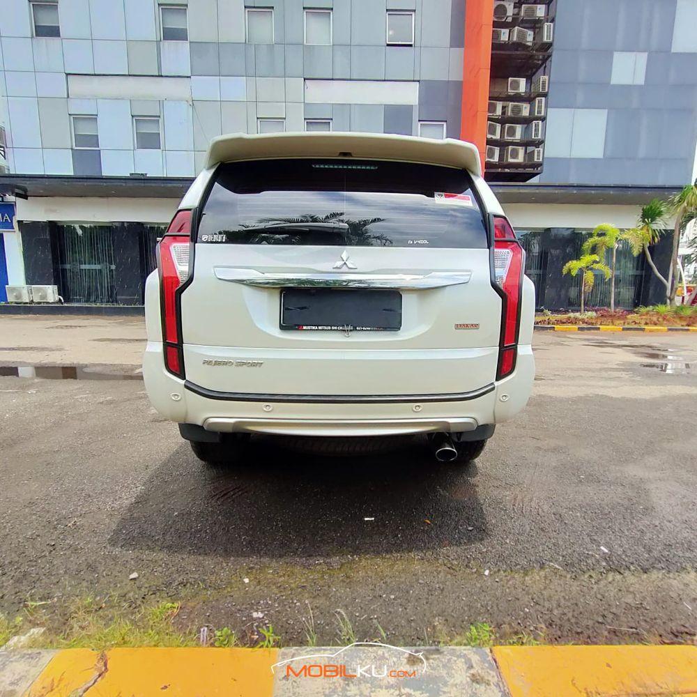 Mobil Mitsubishi Pajero Sport 2018