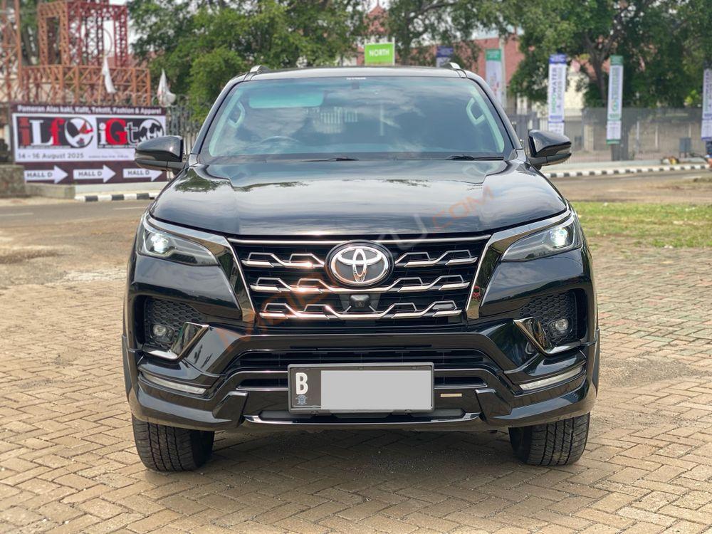 Mobil Toyota Fortuner 2022