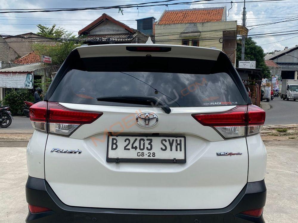 Mobil Toyota Rush 2018