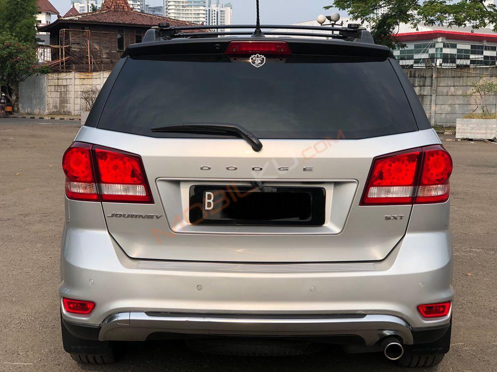 Mobil Dodge Journey 2014