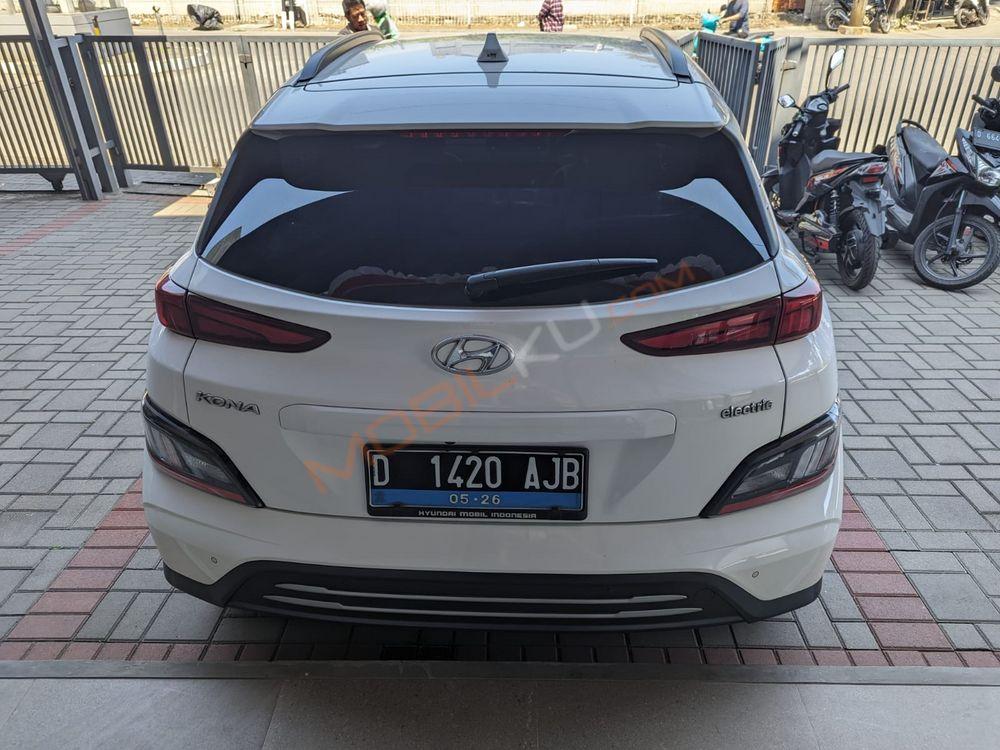 Mobil Hyundai Kona Electric 2021