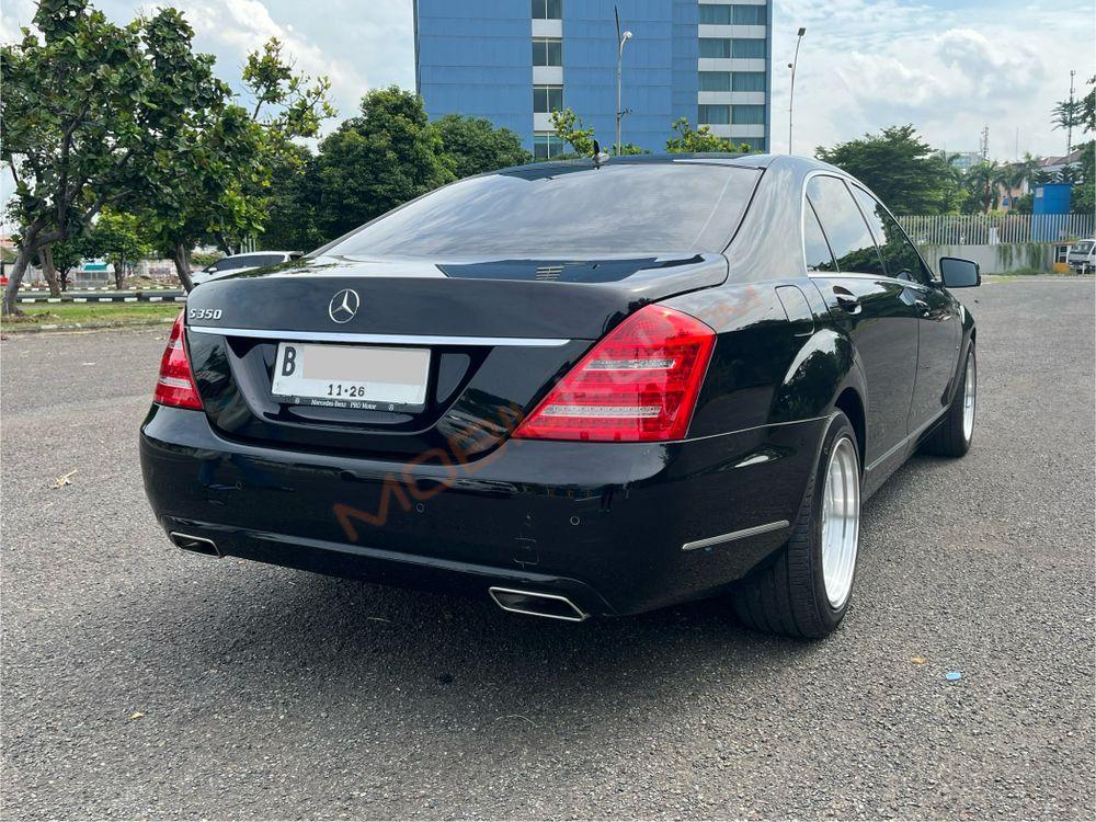 Mobil Mercedes-Benz S-Class 2011