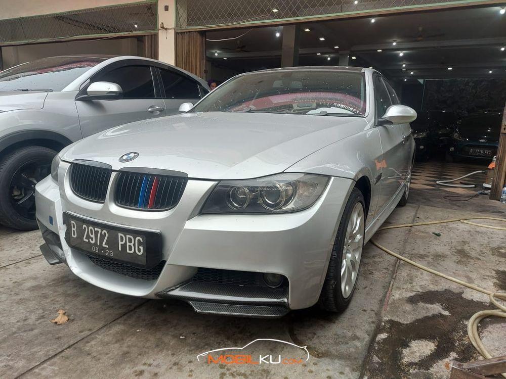 Mobil BMW 5 Series 2008