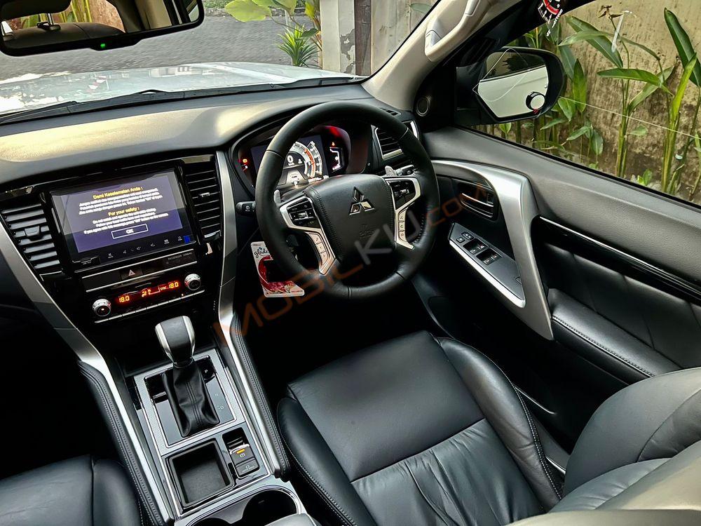 Mobil Mitsubishi Pajero Sport 2022