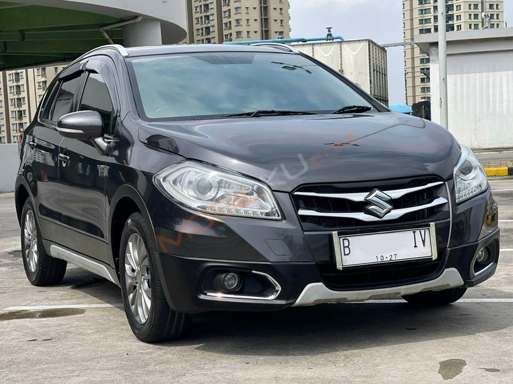 Mobil Suzuki SX4 2017