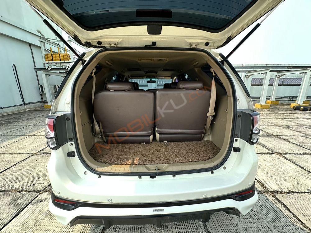 Mobil Toyota Fortuner 2014