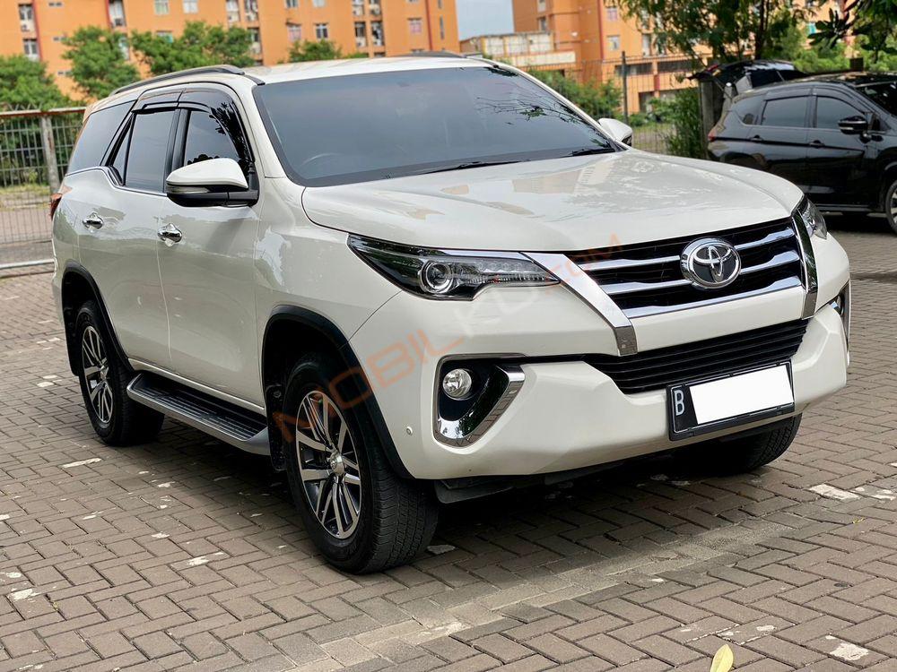 Mobil Toyota Fortuner 2016