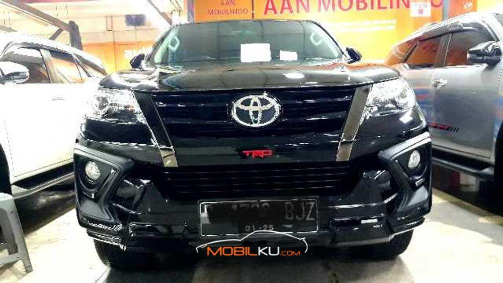 Mobil Toyota Fortuner 2020