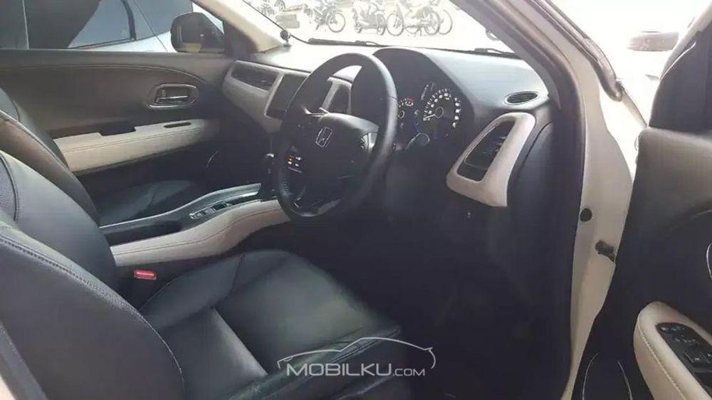 Mobil Honda HR-V 2015