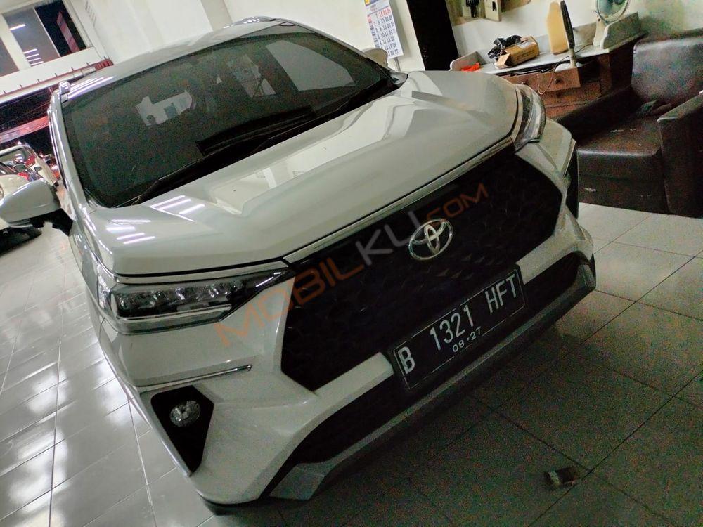 Mobil Toyota Veloz 2022