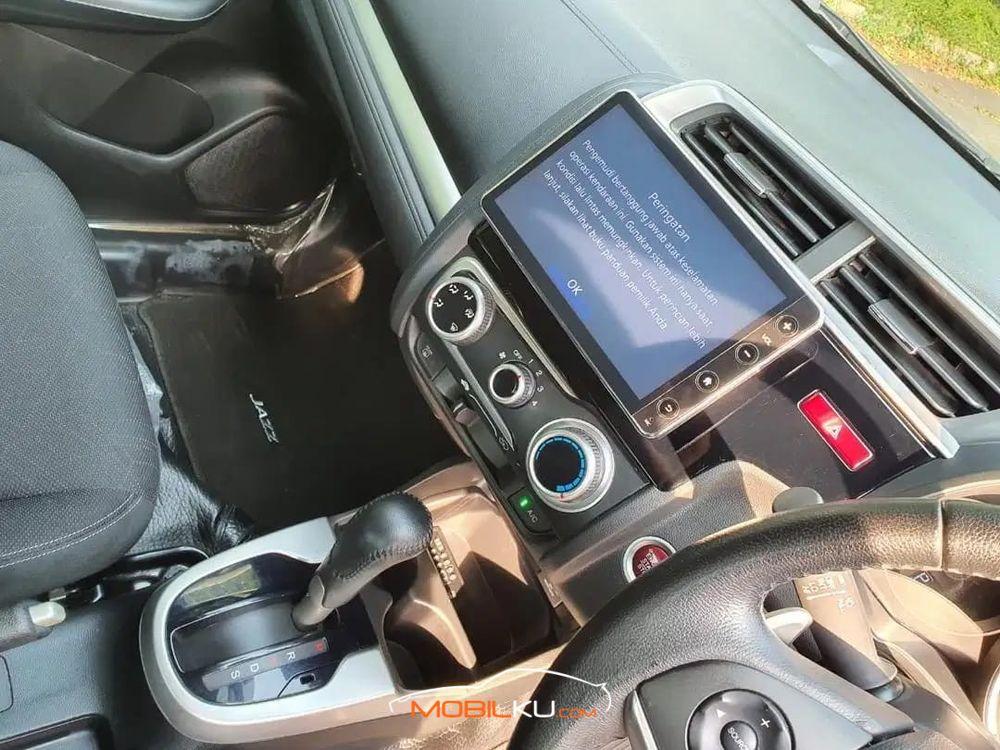 Mobil Honda Jazz 2017