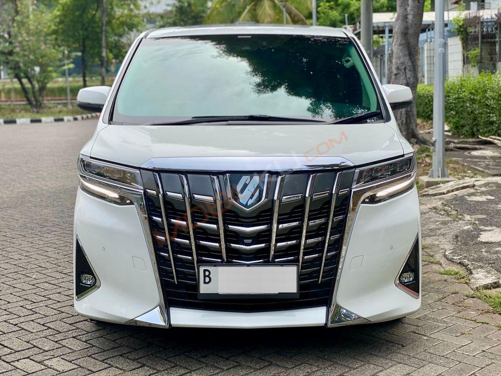 Mobil Toyota Alphard 2020