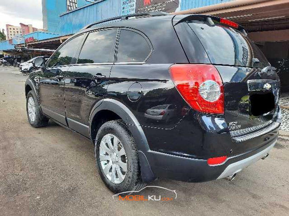 Mobil Chevrolet Captiva 2013