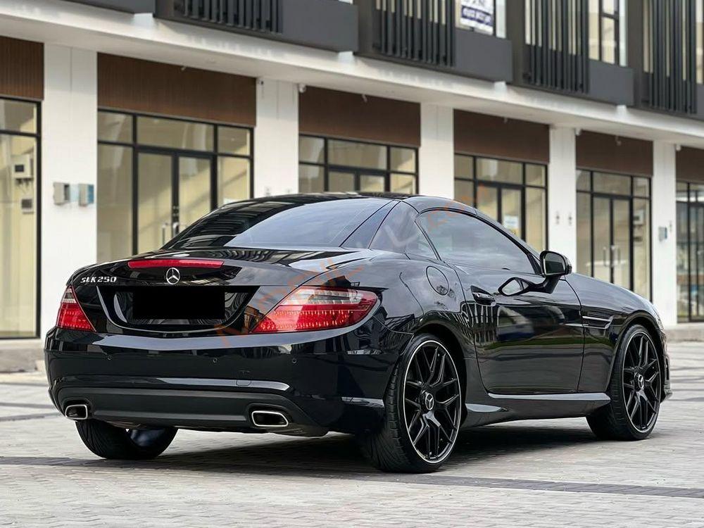 Mobil Mercedes-Benz SLK 2013