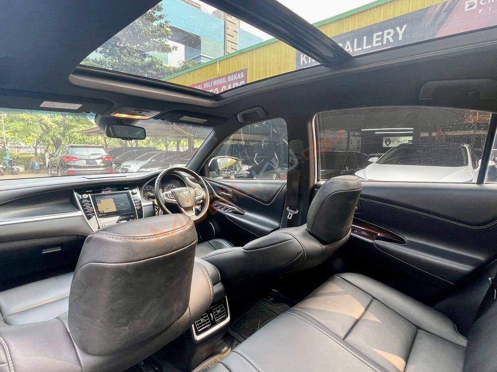 Mobil Toyota Harrier 2014