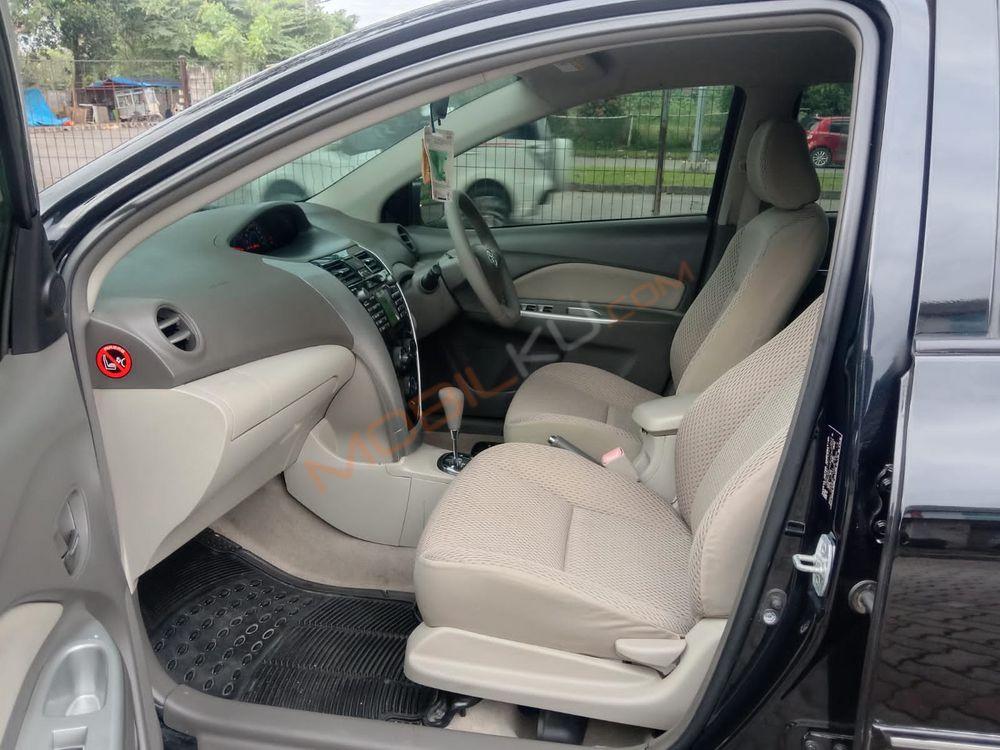 Mobil Toyota Vios 2013