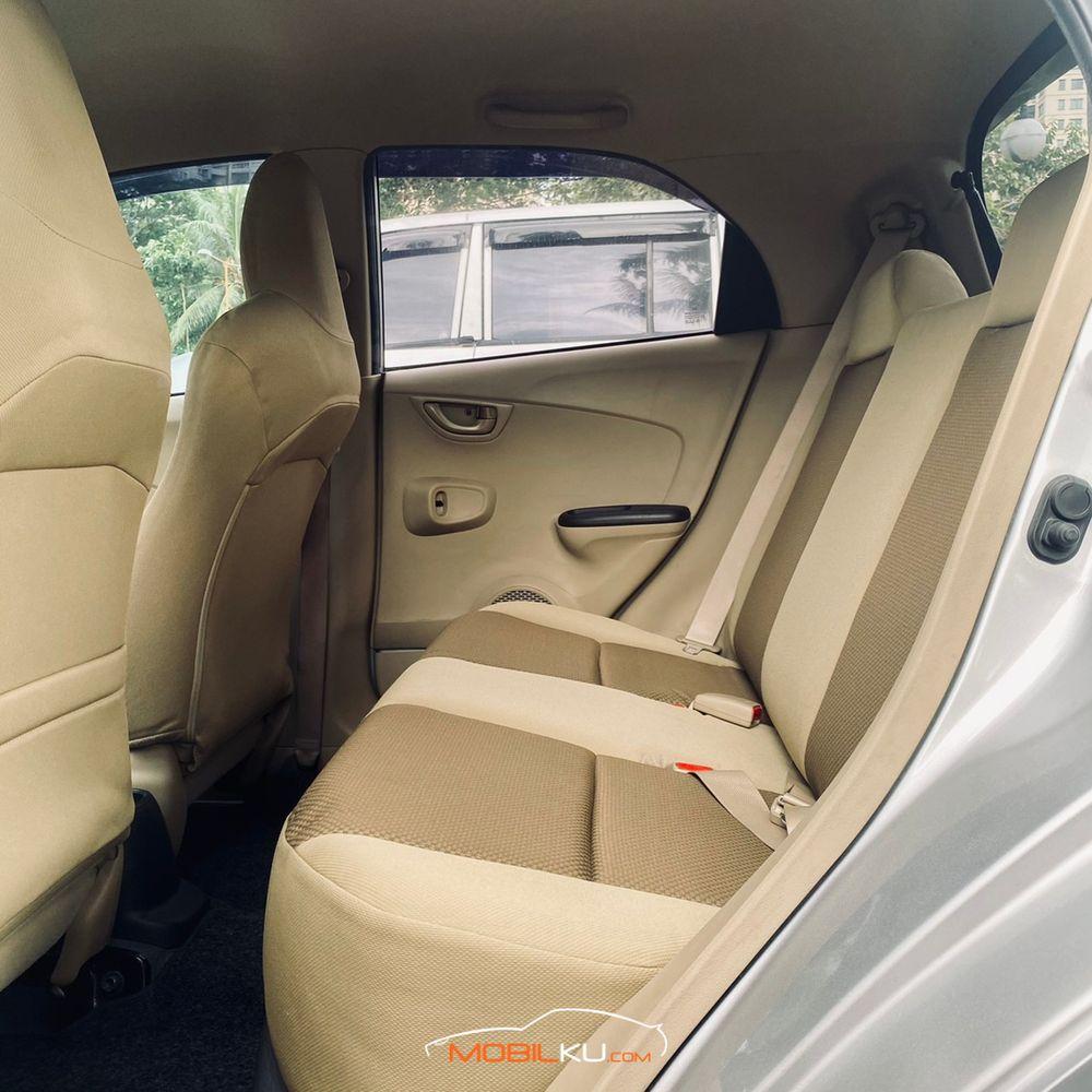 Mobil Honda Brio 2013