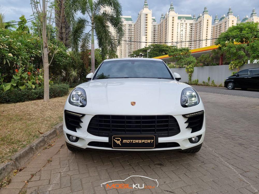 Mobil Porsche Macan 2014