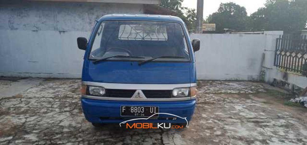 Mobil Mitsubishi Colt 2004