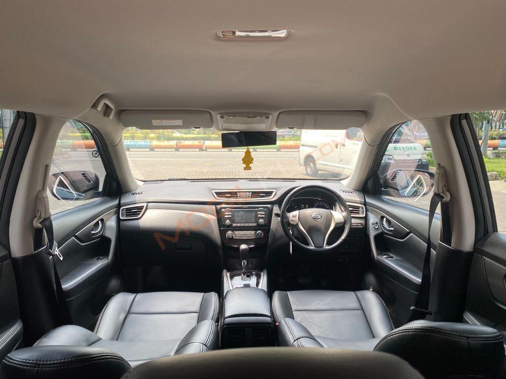 Mobil Nissan X-Trail 2015