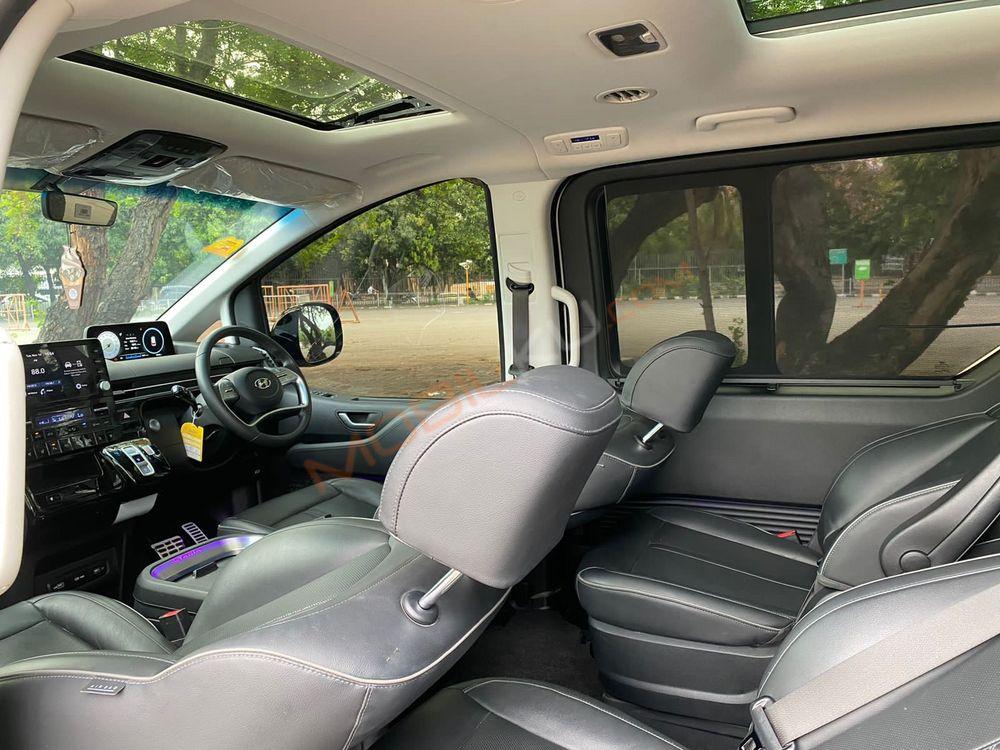 Mobil Hyundai Staria 2022